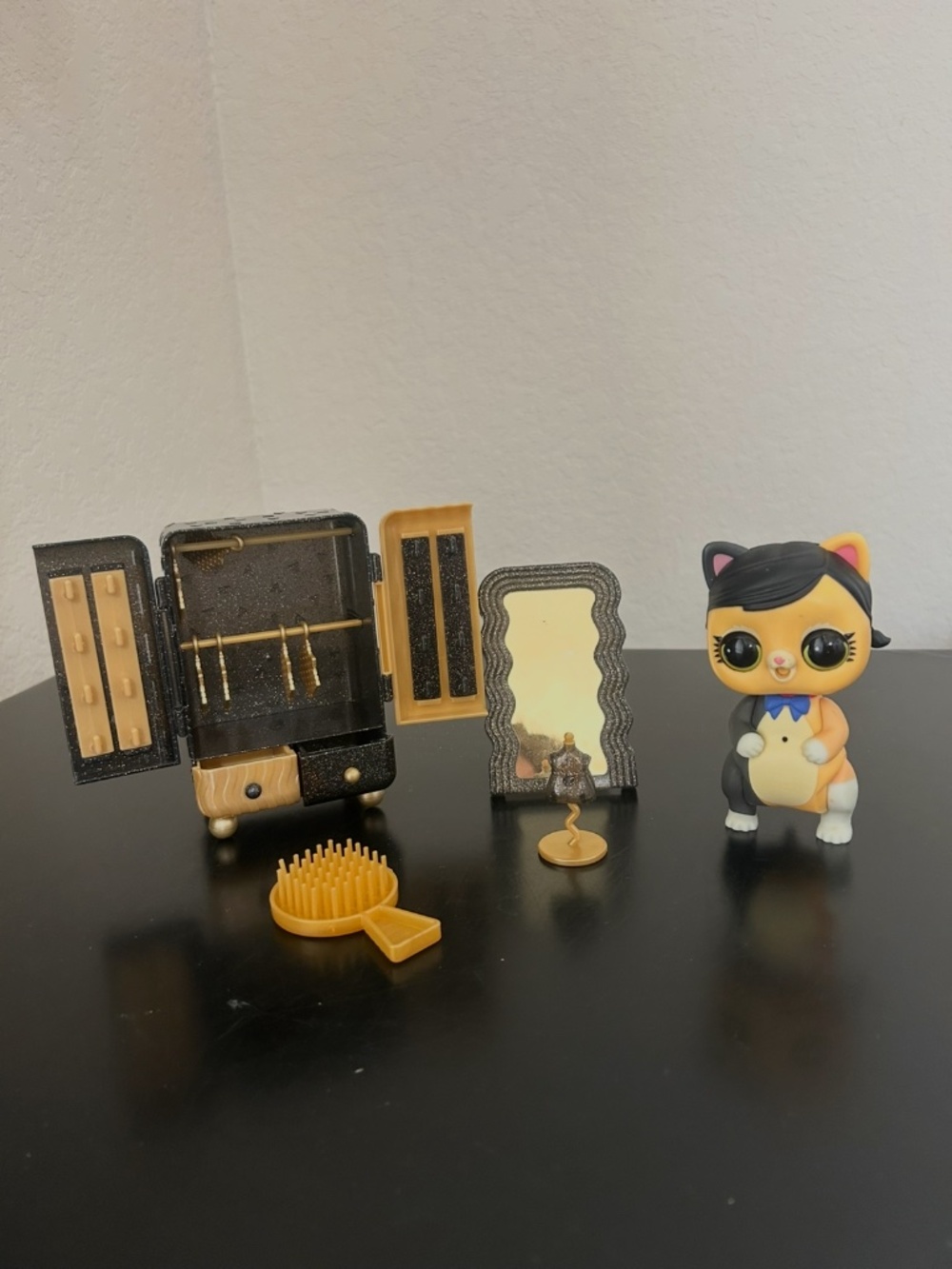 LOL Surprise Black and Gold Vanity Set.
